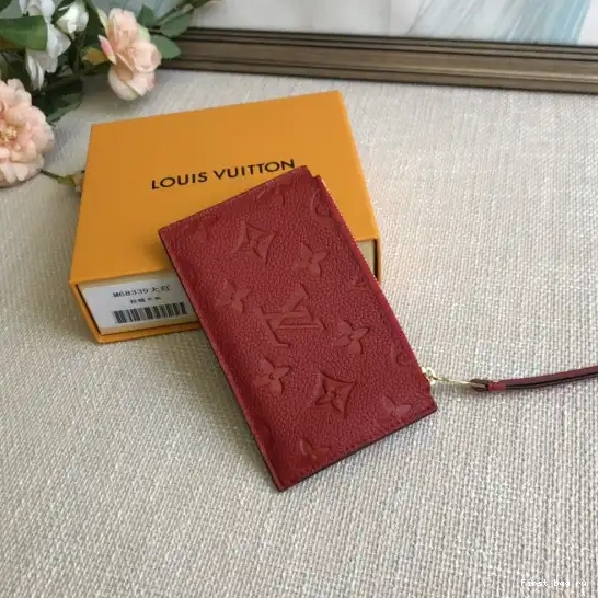 First bag ru HOLDER LOUIS VUITTON CARD ZIPPED 0504